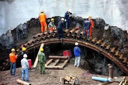 吴兴隧道钢花管支护案例